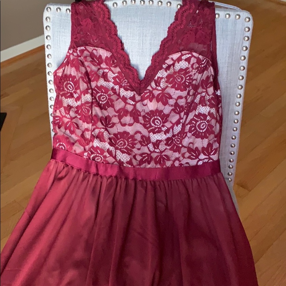 Long burgundy laced top dress